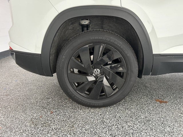 2025 Volkswagen Atlas Cross Sport 2.0T SE w/ Technology