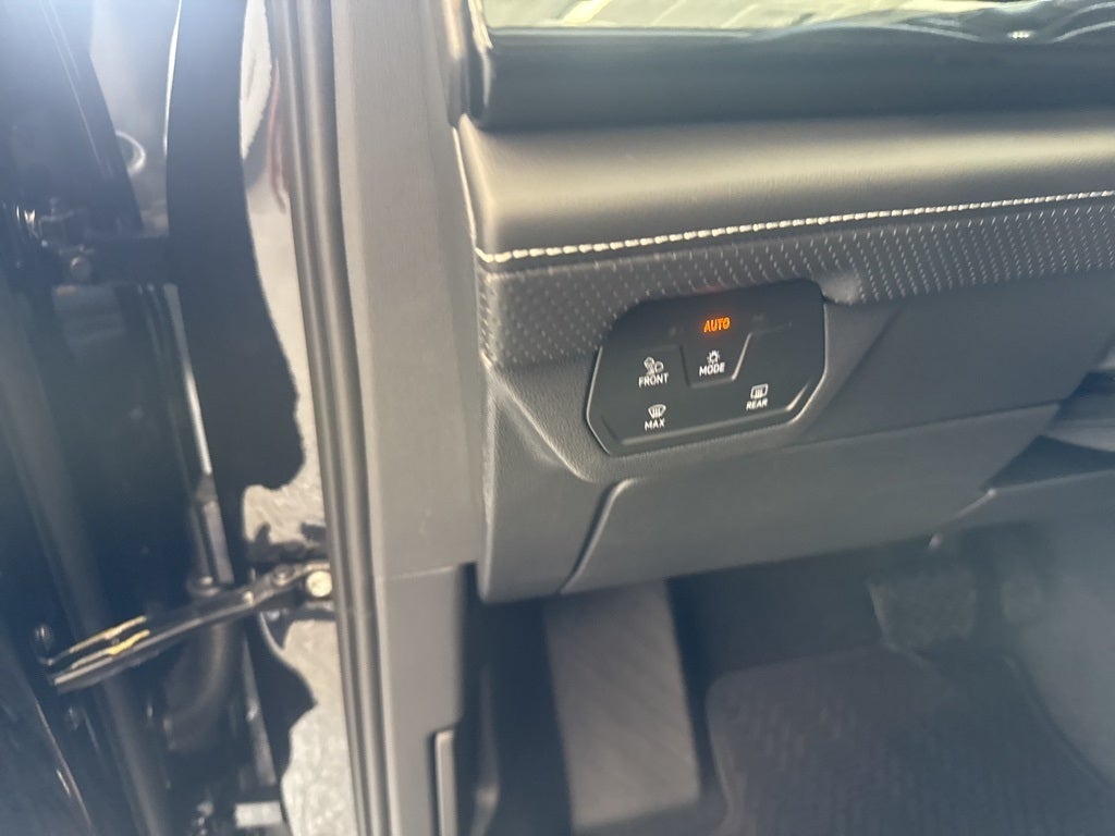 2026 Volkswagen Atlas 2.0T SE w/ Technology