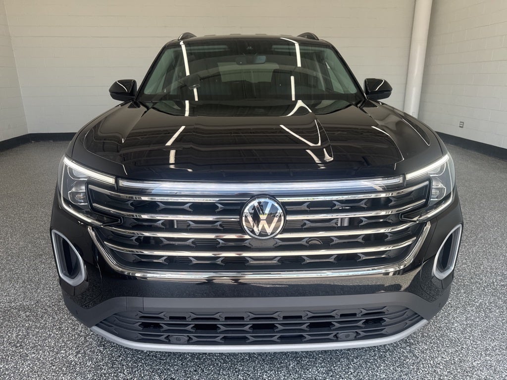 2026 Volkswagen Atlas 2.0T SE w/ Technology