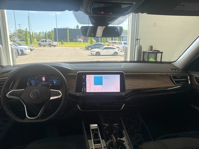 2026 Volkswagen Atlas 2.0T SE w/ Technology