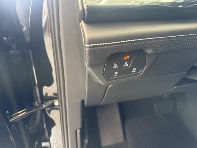 2026 Volkswagen Atlas 2.0T SE w/ Technology