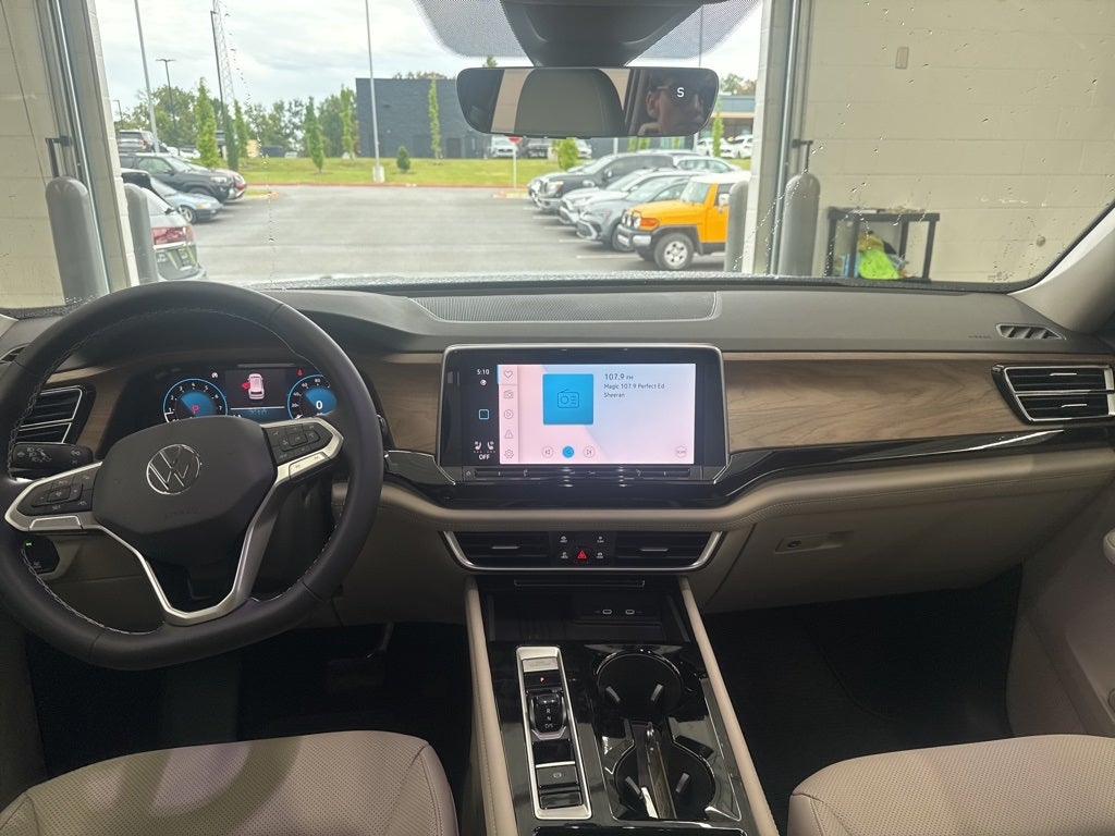 2026 Volkswagen Atlas 2.0T SE w/ Technology