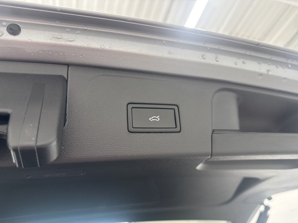 2026 Volkswagen Atlas 2.0T SE w/ Technology