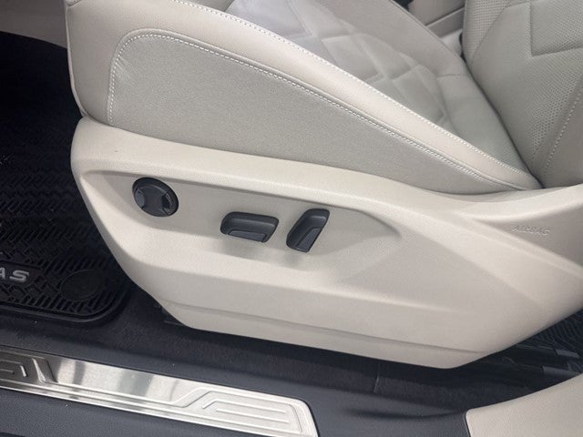 2026 Volkswagen Atlas 2.0T SE w/ Technology