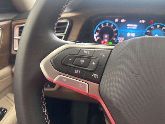 2026 Volkswagen Atlas 2.0T SE w/ Technology