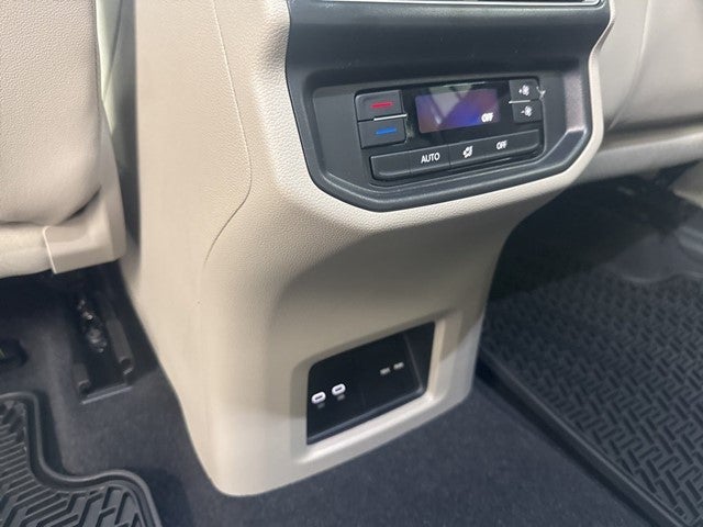 2026 Volkswagen Atlas 2.0T SE w/ Technology