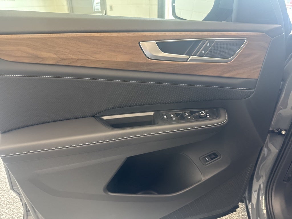 2026 Volkswagen Atlas 2.0T SE w/ Technology