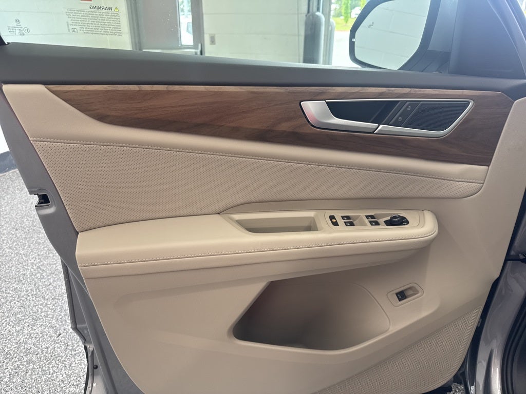 2026 Volkswagen Atlas 2.0T SE w/ Technology