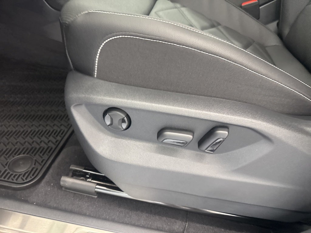 2026 Volkswagen Atlas 2.0T SE w/ Technology