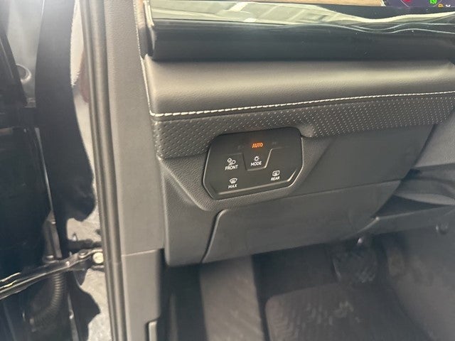 2026 Volkswagen Atlas 2.0T SE w/ Technology