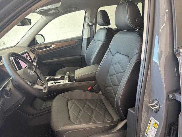 2026 Volkswagen Atlas 2.0T SE w/ Technology