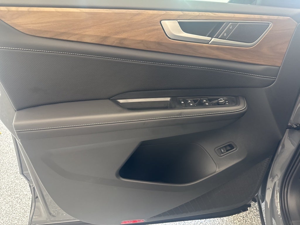 2026 Volkswagen Atlas 2.0T SE w/ Technology