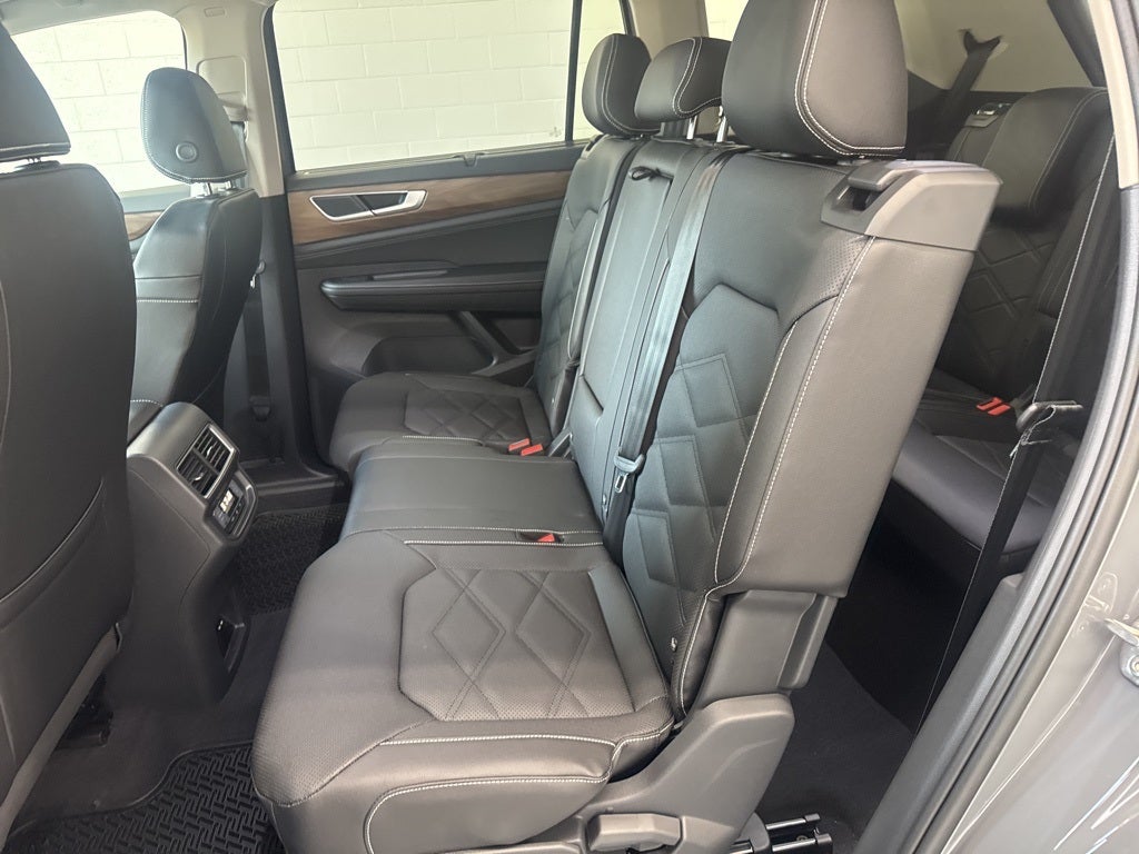 2026 Volkswagen Atlas 2.0T SE w/ Technology