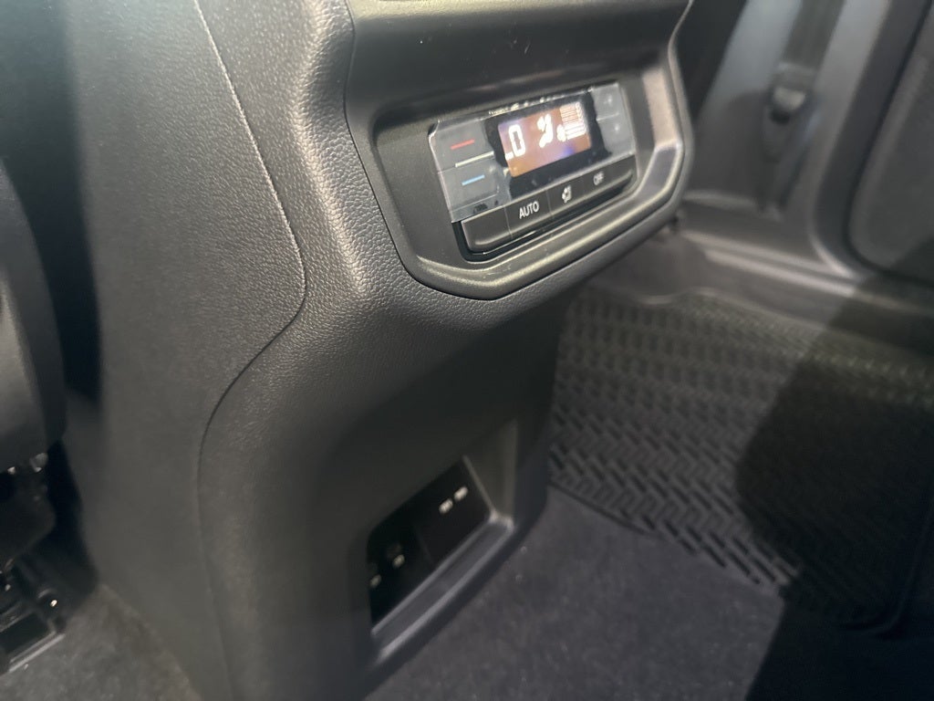 2026 Volkswagen Atlas 2.0T SE w/ Technology