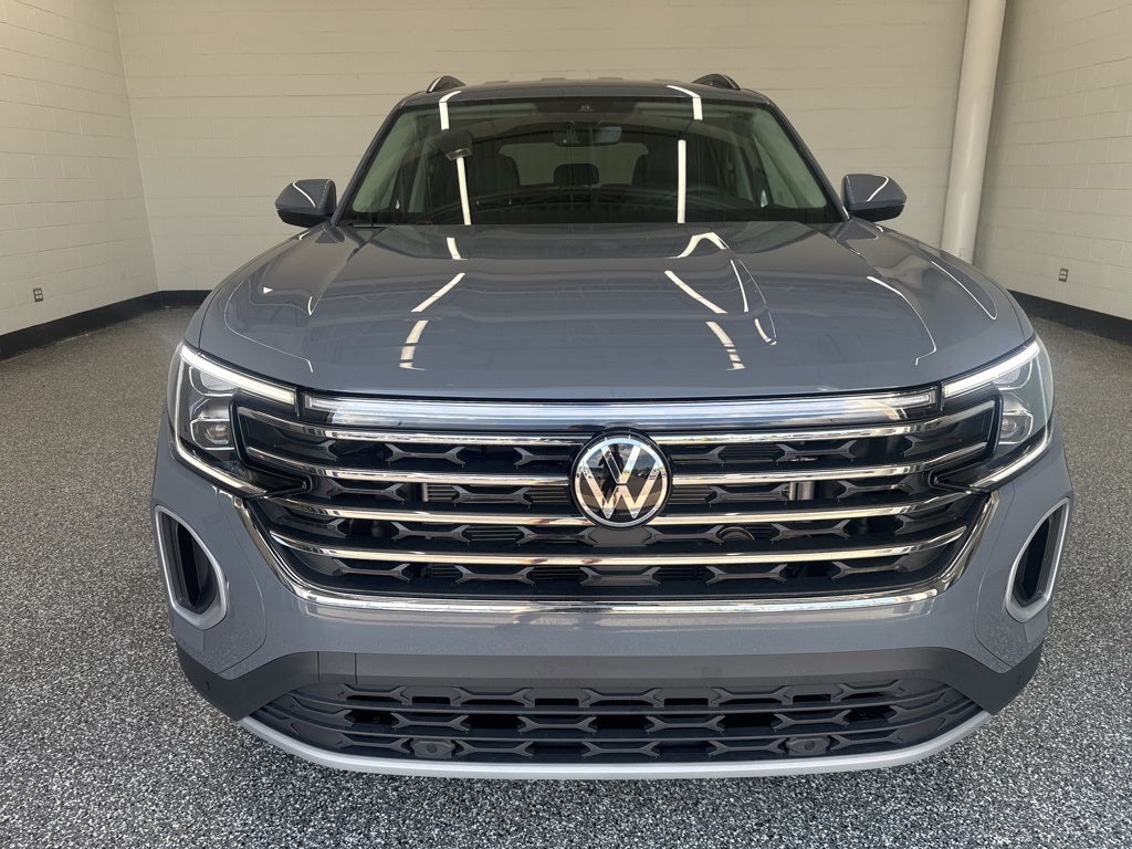 2026 Volkswagen Atlas 2.0T SE w/ Technology