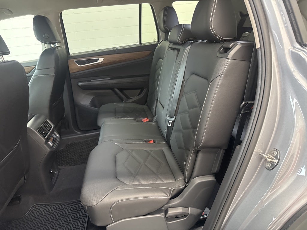 2026 Volkswagen Atlas 2.0T SE w/ Technology