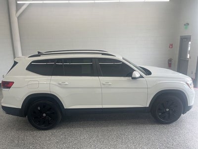 2025 Volkswagen Atlas 2.0T SE w/Technology