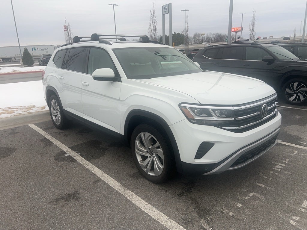 Used 2021 Volkswagen Atlas SE w/Tech with VIN 1V2JR2CA5MC600283 for sale in Rogers, AR