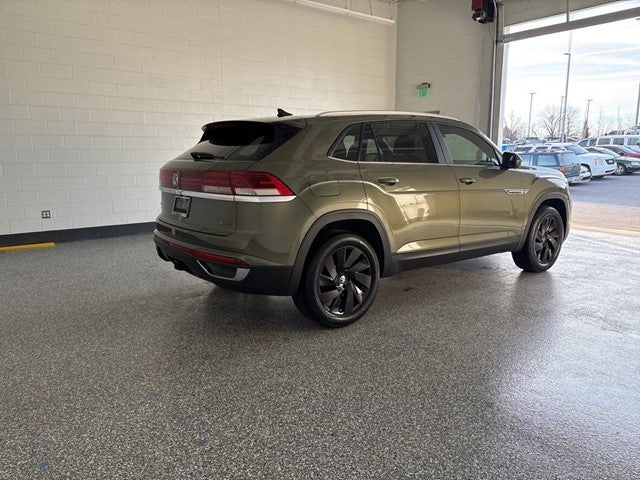 2026 Volkswagen Atlas Cross Sport 2.0T SE w/Technology