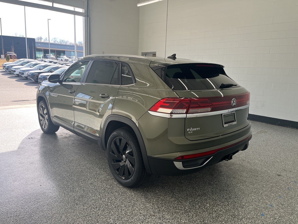 2026 Volkswagen Atlas Cross Sport 2.0T SE w/Technology