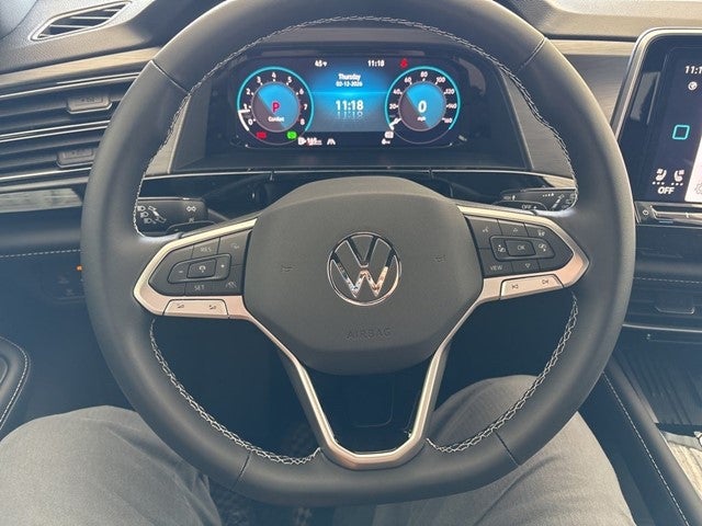 2026 Volkswagen Atlas Cross Sport 2.0T SE w/Technology