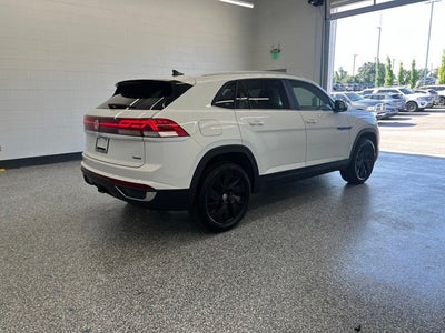 2026 Volkswagen Atlas Cross Sport 2.0T SE w/Technology
