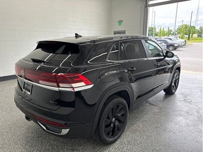 2026 Volkswagen Atlas Cross Sport 2.0T SE w/Technology