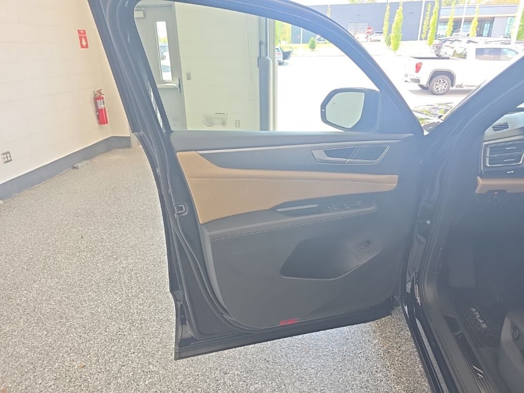 2026 Volkswagen Atlas Cross Sport SE w/Technology