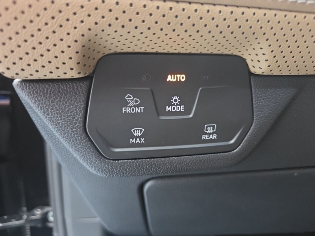 2026 Volkswagen Atlas Cross Sport SE w/Technology