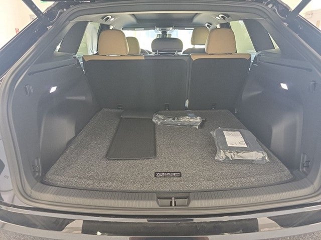 2026 Volkswagen Atlas Cross Sport SE w/Technology