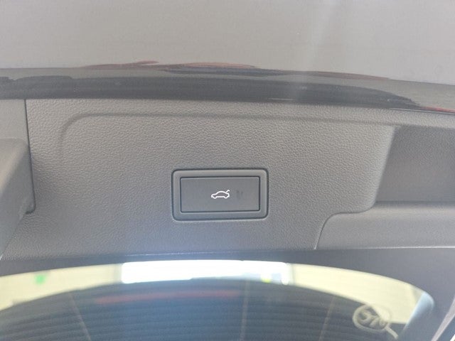 2026 Volkswagen Atlas Cross Sport SE w/Technology