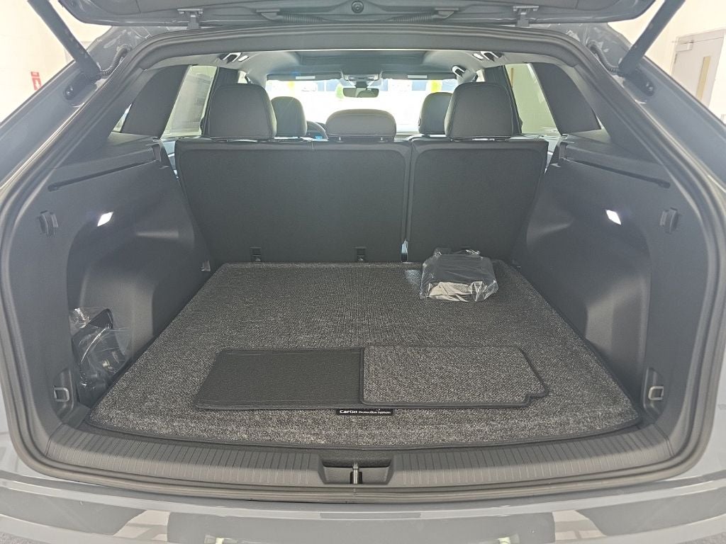 2026 Volkswagen Atlas Cross Sport SE w/Technology
