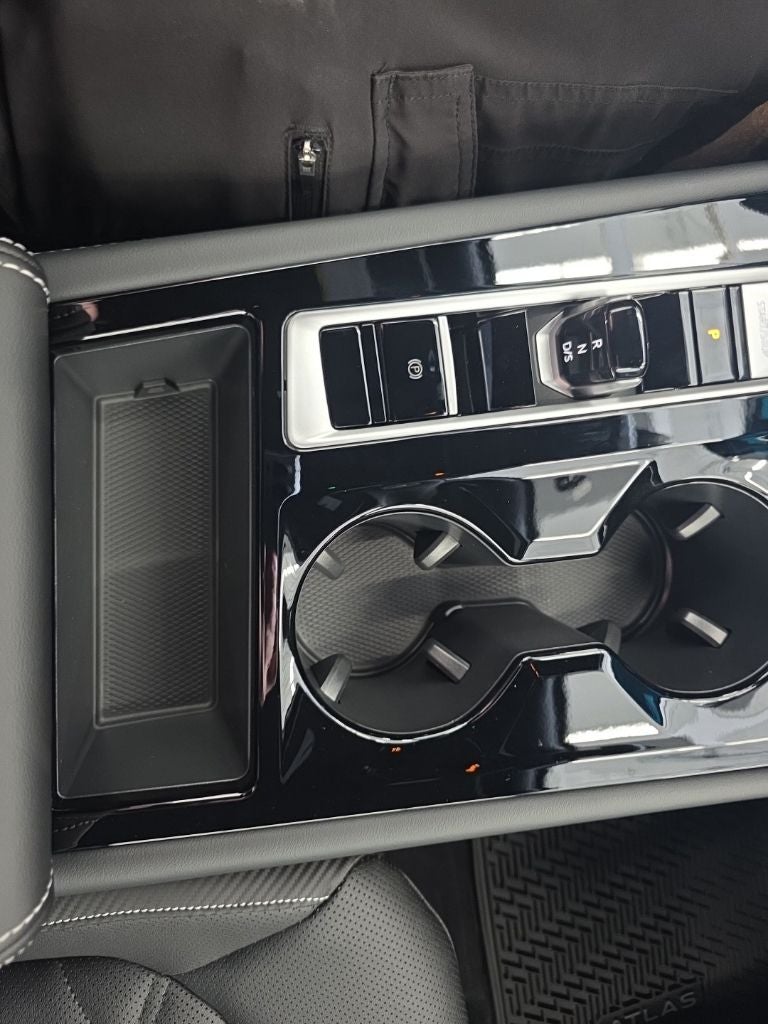 2026 Volkswagen Atlas Cross Sport SE w/Technology