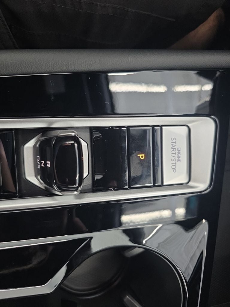 2026 Volkswagen Atlas Cross Sport SE w/Technology
