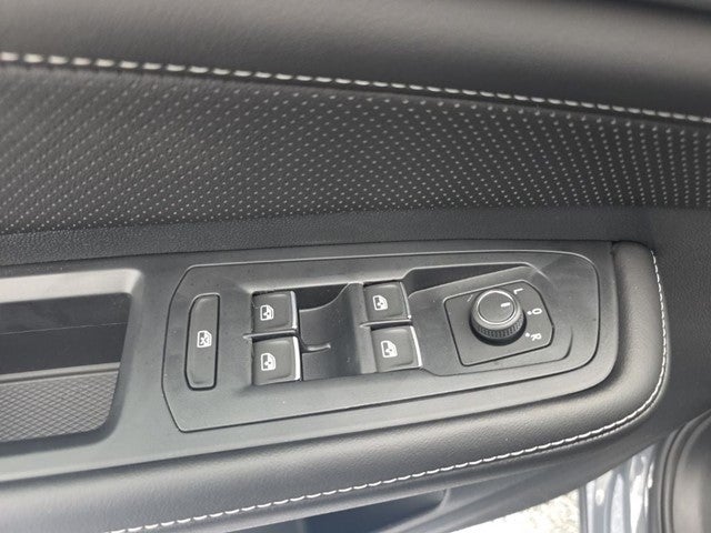 2026 Volkswagen Atlas Cross Sport SE w/Technology