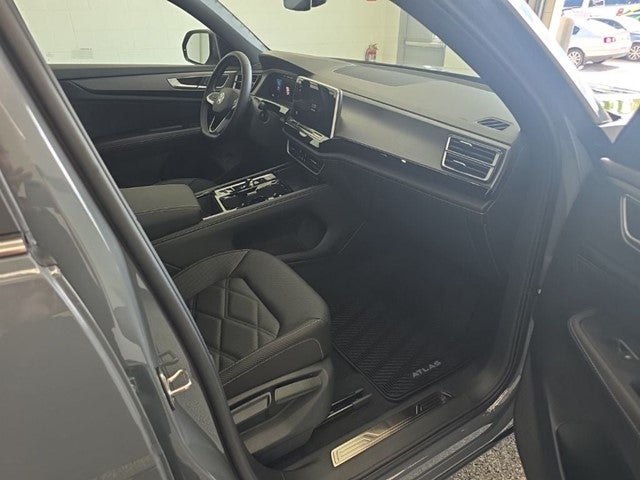 2026 Volkswagen Atlas Cross Sport SE w/Technology