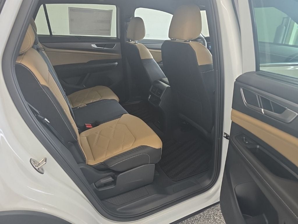 2026 Volkswagen Atlas Cross Sport SE w/Technology