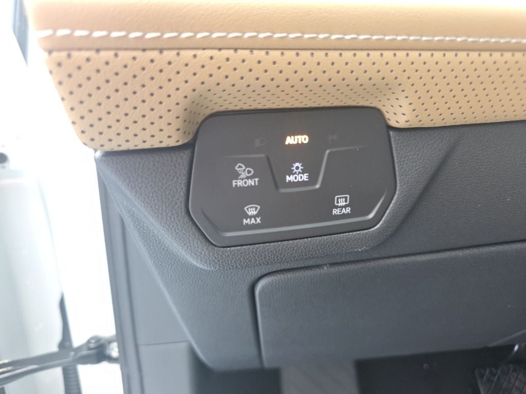 2026 Volkswagen Atlas Cross Sport SE w/Technology