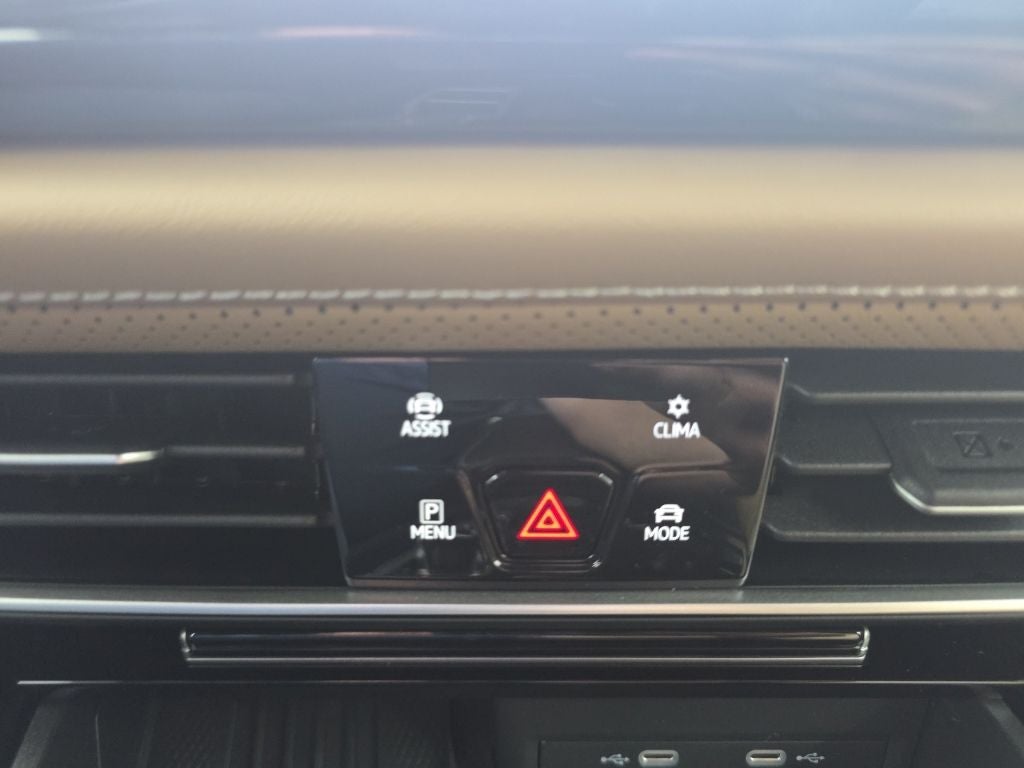 2026 Volkswagen Atlas Cross Sport SE w/Technology