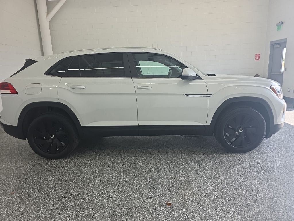 2026 Volkswagen Atlas Cross Sport SE w/Technology