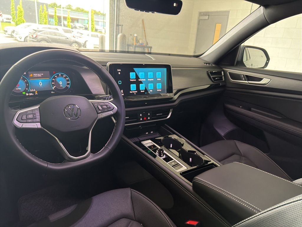 2026 Volkswagen Atlas Cross Sport 2.0T SE w/Technology