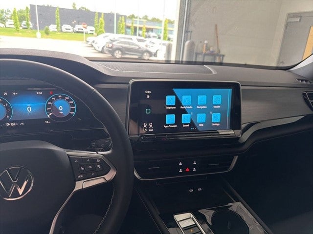 2026 Volkswagen Atlas Cross Sport 2.0T SE w/Technology