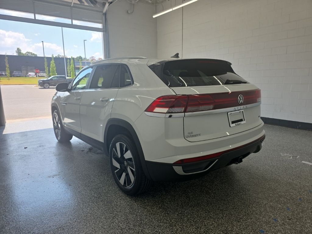 2026 Volkswagen Atlas Cross Sport 2.0T SE w/Technology