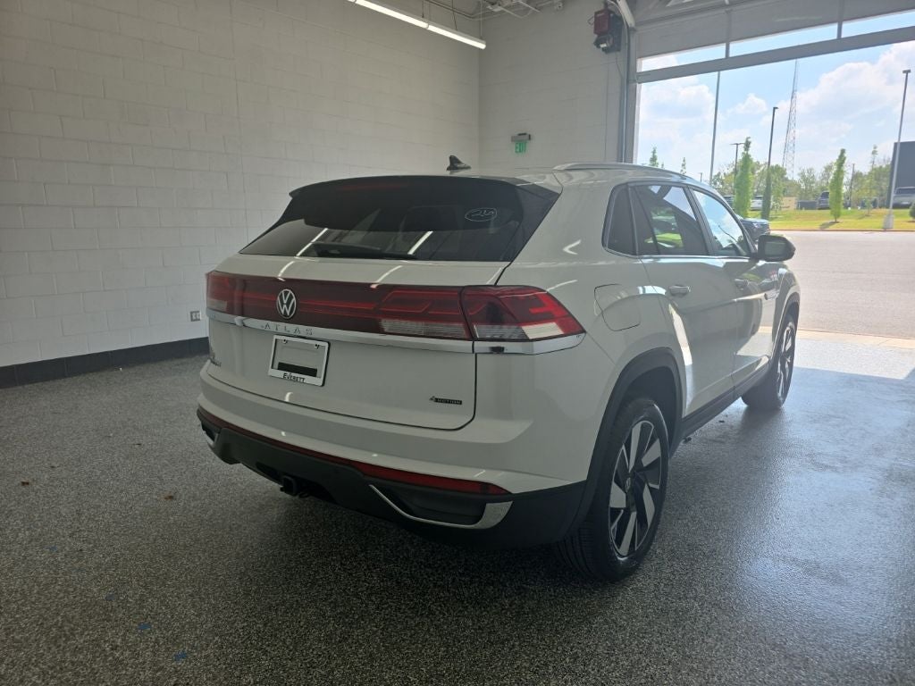 2026 Volkswagen Atlas Cross Sport 2.0T SE w/Technology