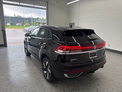 2026 Volkswagen Atlas Cross Sport 2.0T SE w/Technology