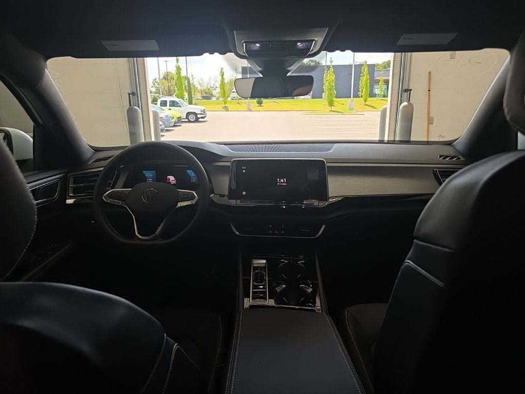 2026 Volkswagen Atlas Cross Sport SE w/Technology