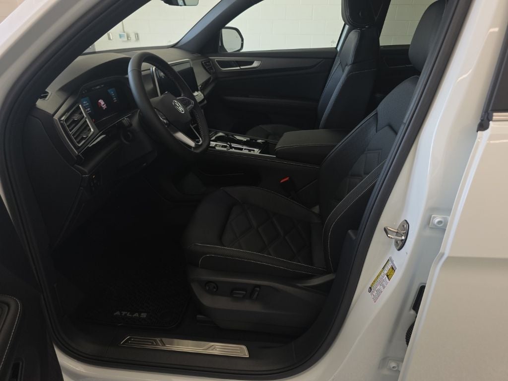 2026 Volkswagen Atlas Cross Sport SE w/Technology