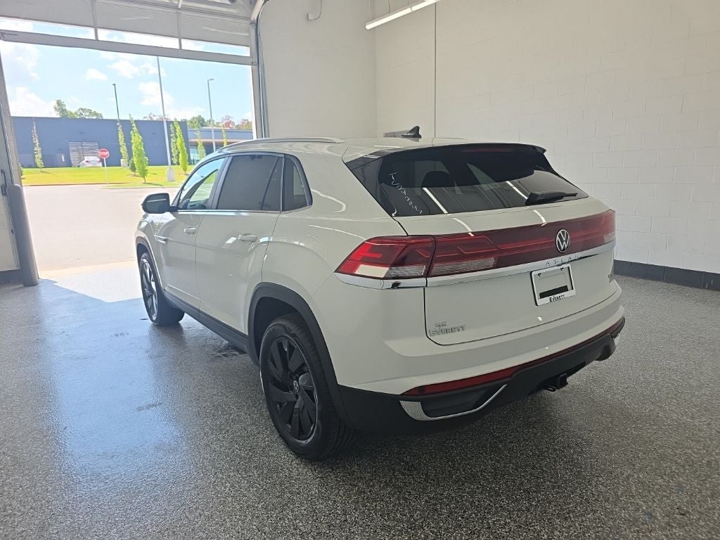 2026 Volkswagen Atlas Cross Sport SE w/Technology