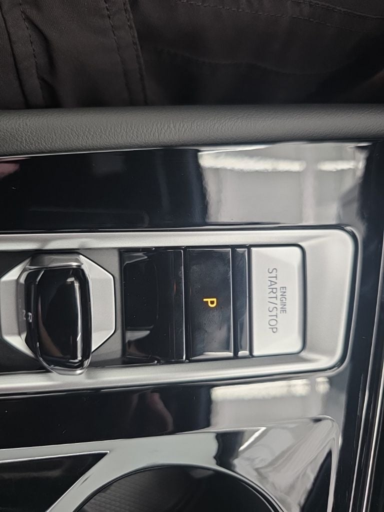 2026 Volkswagen Atlas Cross Sport SE w/Technology