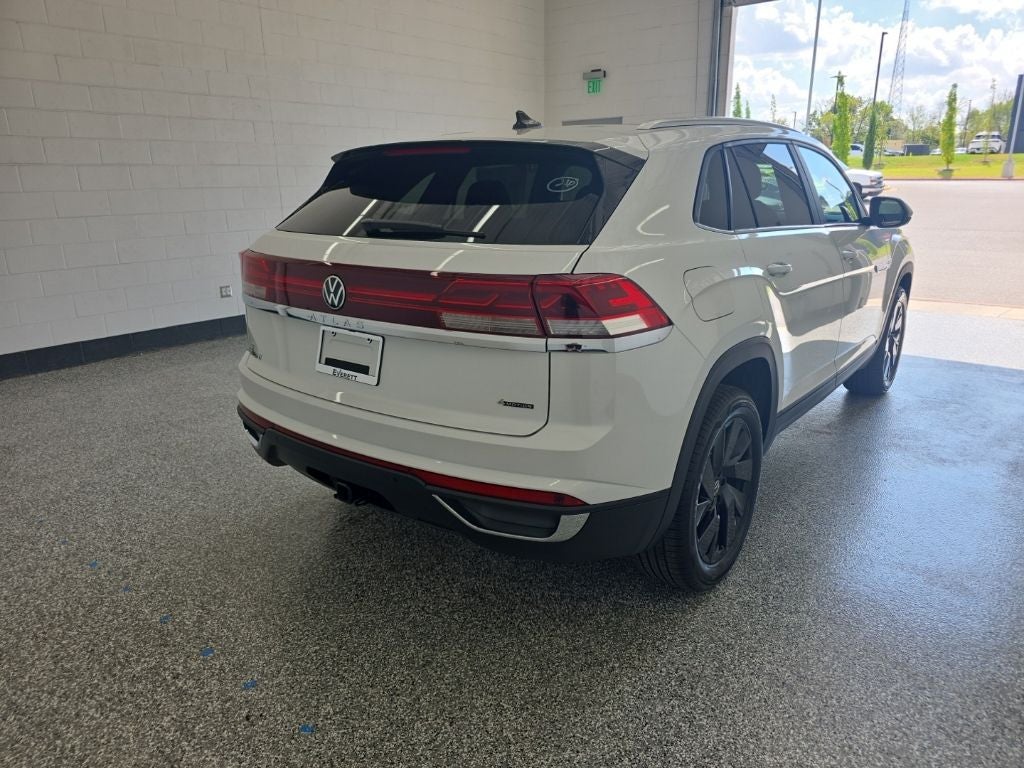2026 Volkswagen Atlas Cross Sport SE w/Technology